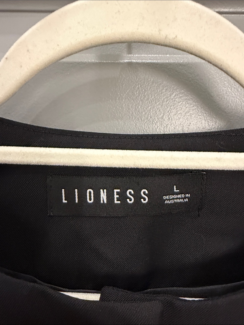 Lioness Femme Blouse - Picture 3 of 4